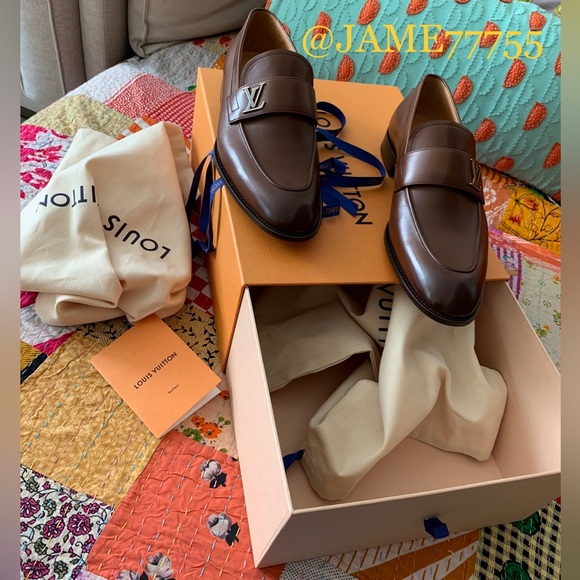 LOUIS VUITTON - Picture 4 of 6